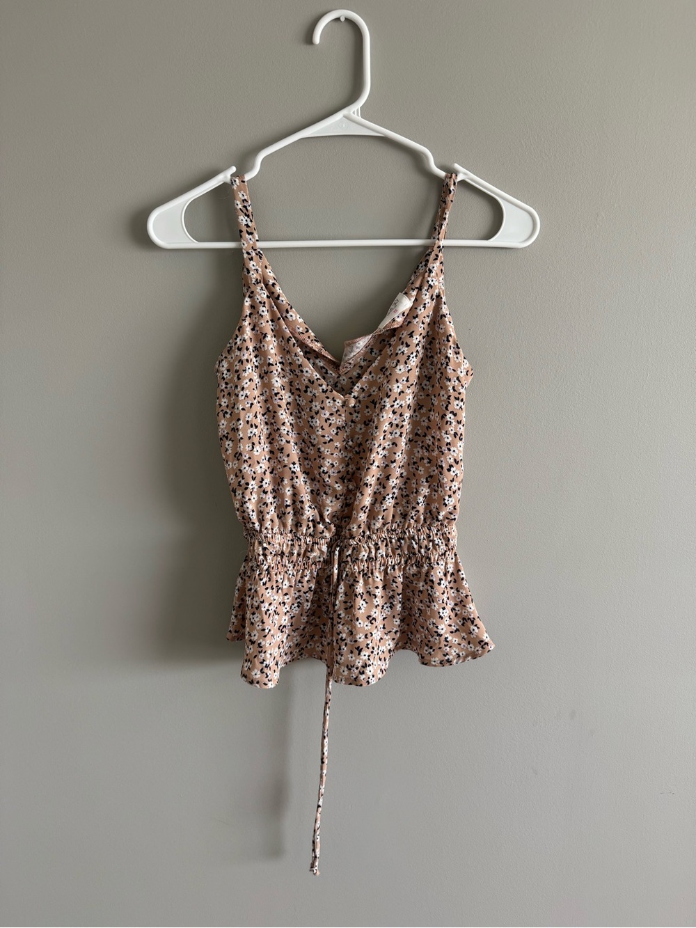 Sienna Sky Women’s Floral Peplum Cami Top - Beige